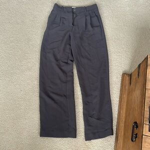 Mauve effortless pant from Wilfred.